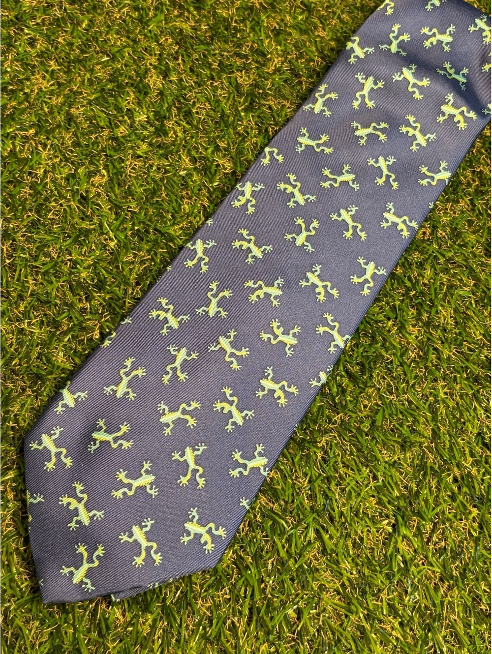 Barbara Finsness Bermuda Made in Italy Blue Tie with Green L